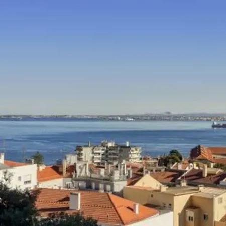 Alfama Terrace *